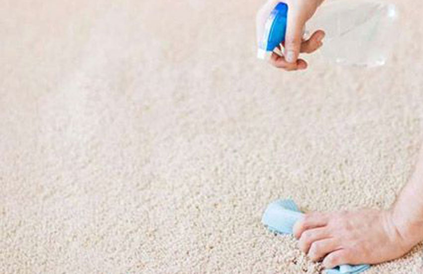 پاك كردن لاك از روی فرش با آب اکسیژنه